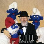 03-10-1990 Pierre Kartner en de smurfen at studio Amsterdam Photo: Govert de Roos/Connu

[keywords]Posed, Eyecontact, Half Length[/keywords]